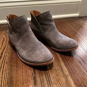 Kork-Ease Grey Suede Boots. Style:Ryder.